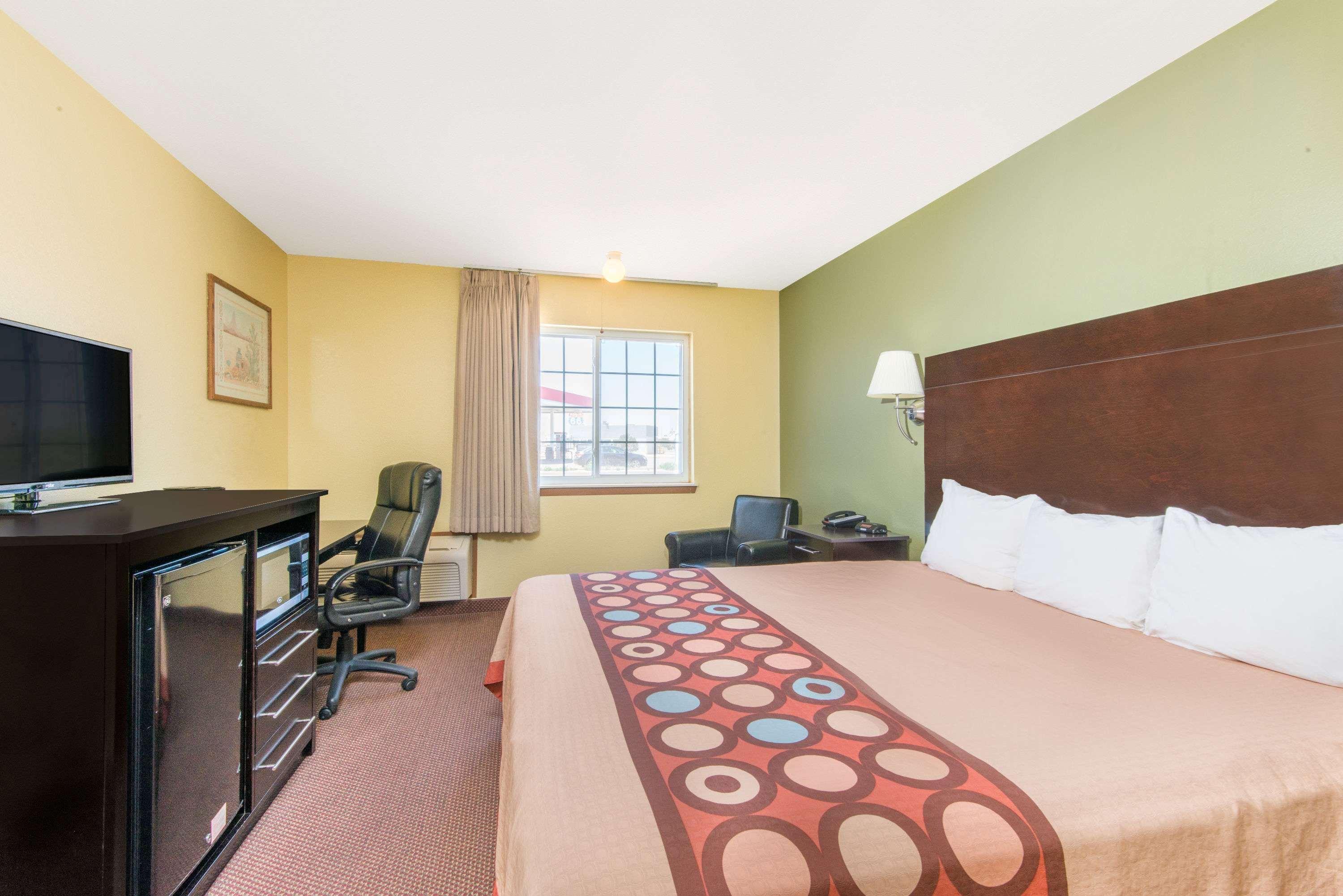 Super 8 By Wyndham Moriarty Motel Dış mekan fotoğraf