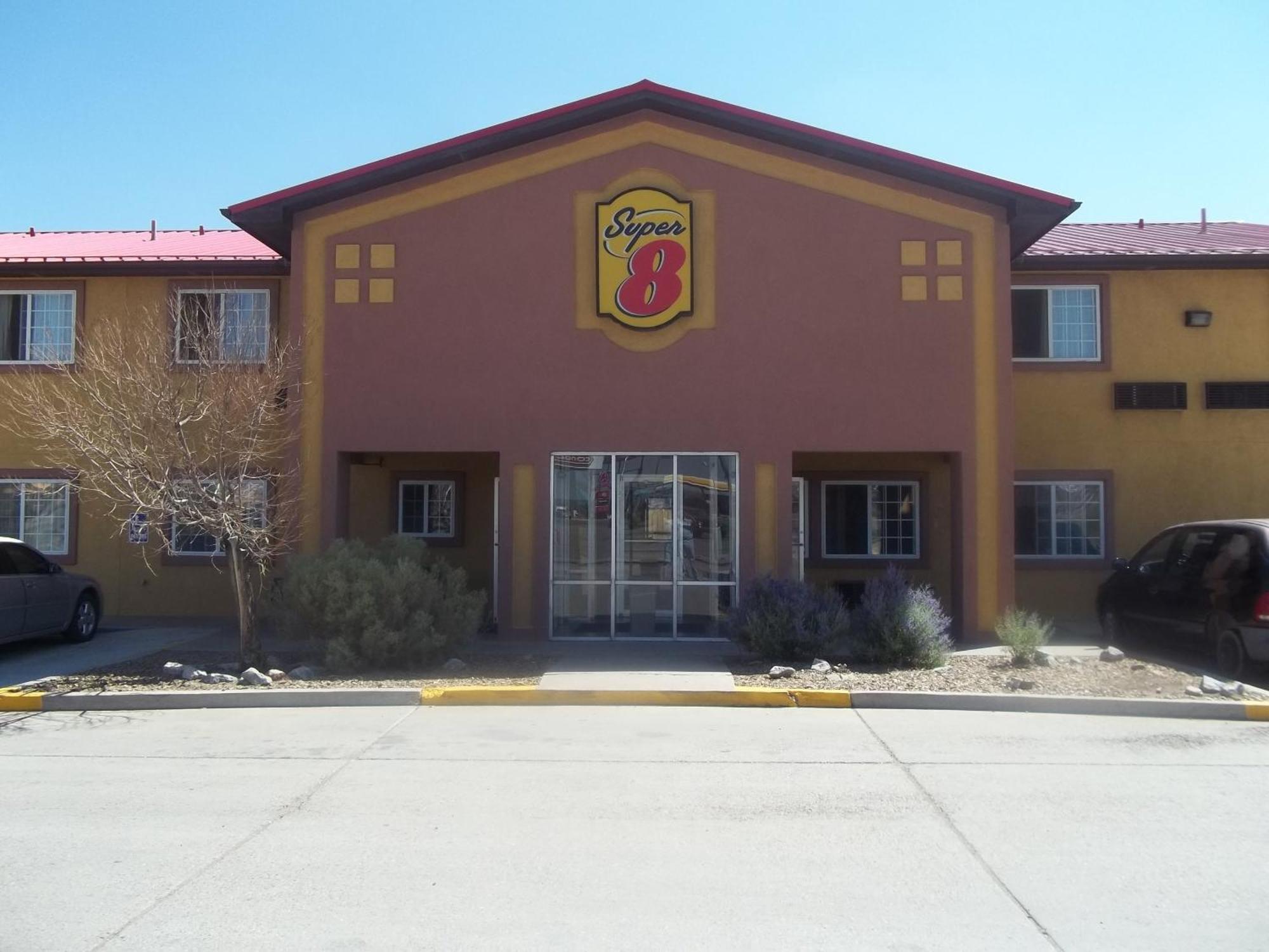 Super 8 By Wyndham Moriarty Motel Dış mekan fotoğraf